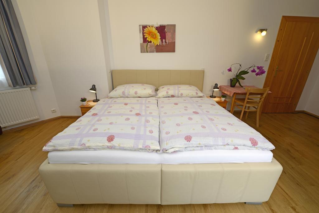Gasthaus Pension Zur Nixe Щайнбах ам Атерзее Стая снимка